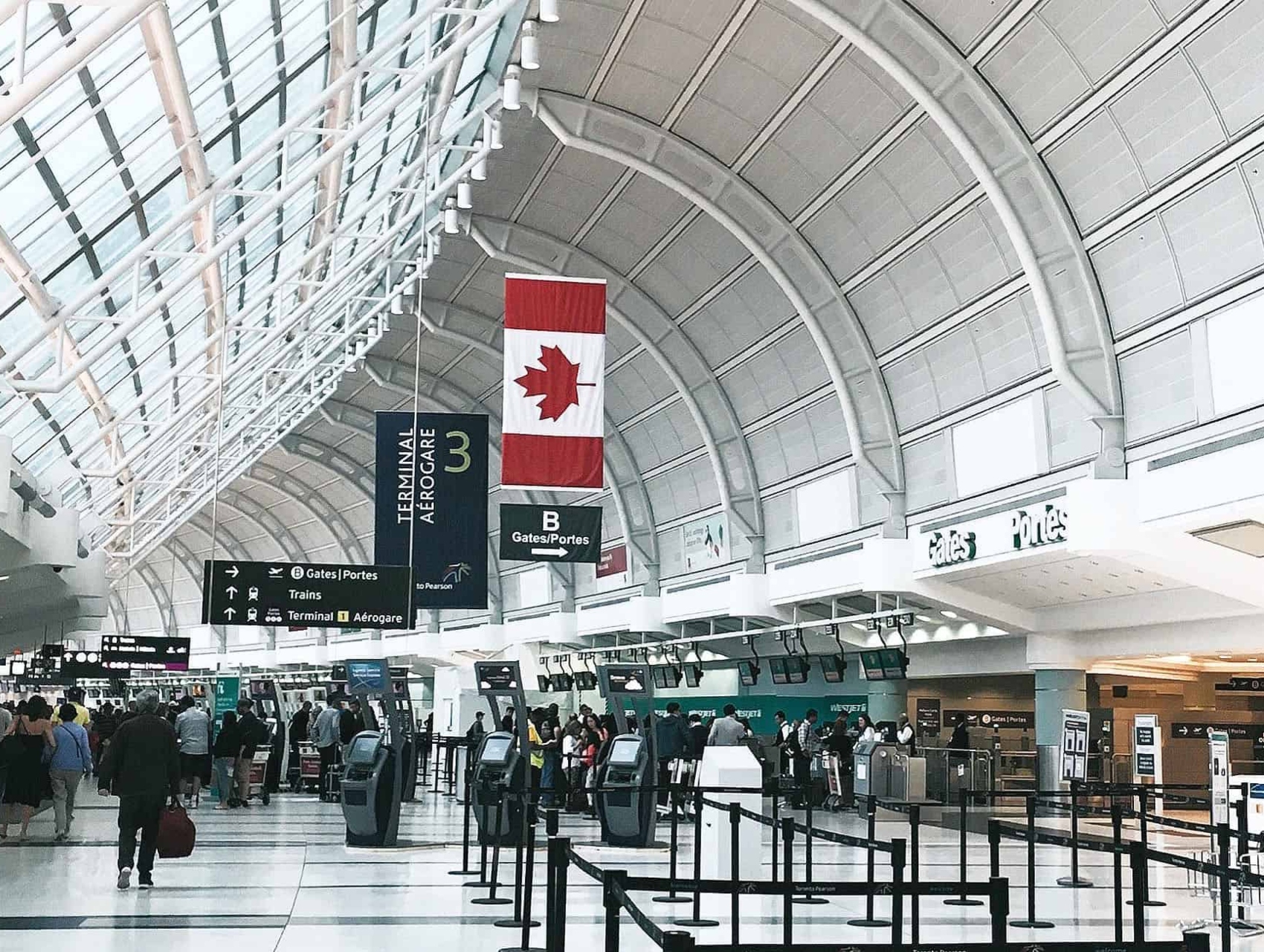 2 Blog How BlueDot’s technology is powering healthy airports Feature